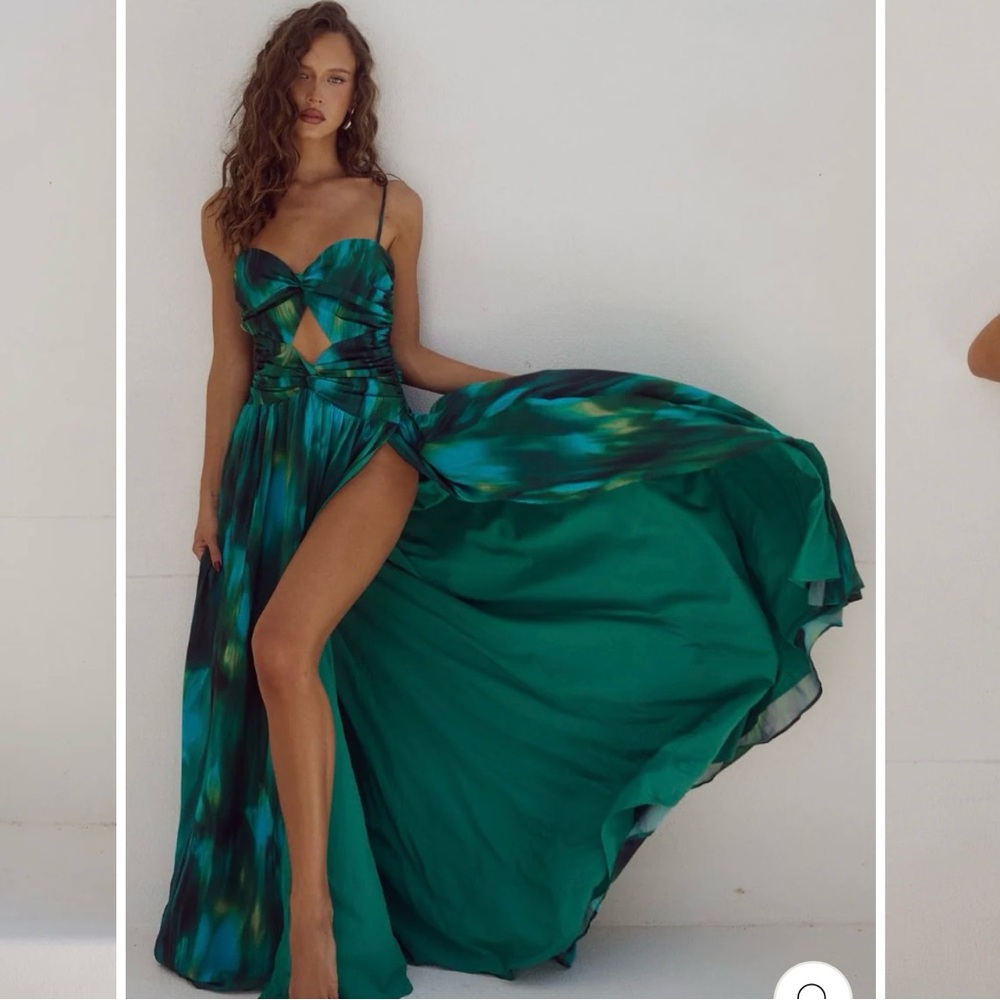 Away Green and Blue Maxi Gown with Slit and Sweetheart Neckline